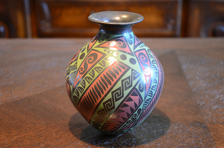 Mexican Mata Ortiz Clay Pottery Vase by Gerardo Mora Tena Black Red Green Geometric Design Pattern