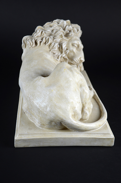 Pair of Resin Lion Figurines Statues Regal Museum White Greek Roman Marble Stone
